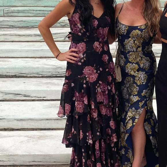 Lulu’s dress - Picture 4 of 4